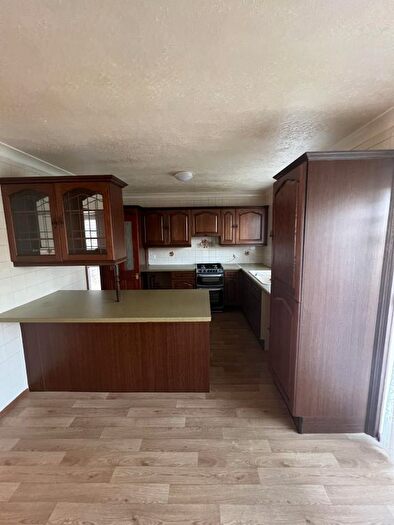 4 Bedroom Semi-Detached House To Rent In Osborne Road, Enfield, EN3