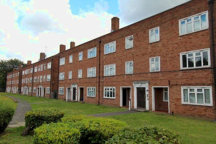 4 Bedroom Flat To Rent In Twickenham Road, Isleworth, TW7