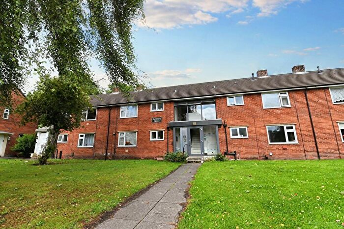 1 Bedroom Flat For Sale In Rake Lane, Swinton, M27