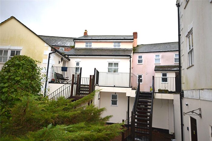 1 Bedroom Flat To Rent In St Georges, Axminster, EX13