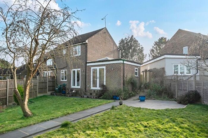 3 Bedroom End Of Terrace House For Sale In Crowborough Close, Warlingham, CR6