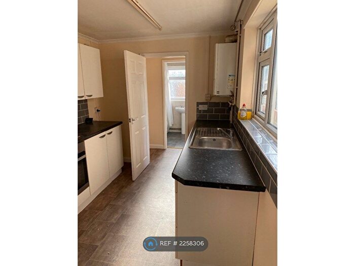 3 Bedroom Terraced House To Rent In Harold Street, Grimsby, DN32