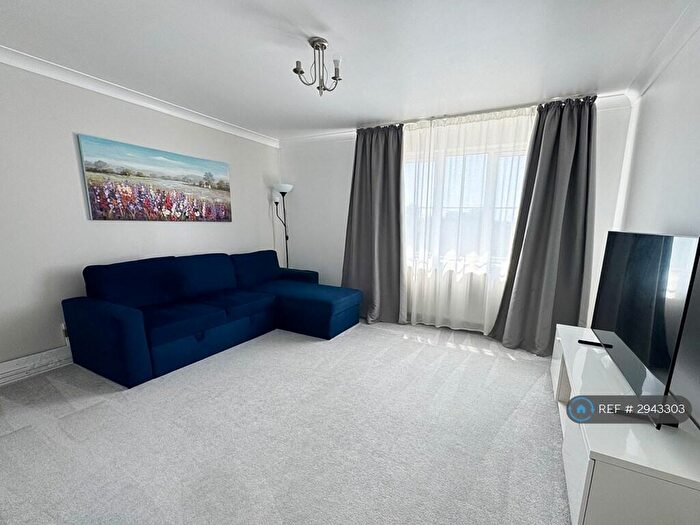 2 Bedroom Flat To Rent In Riverslea Road, Coventry, CV3