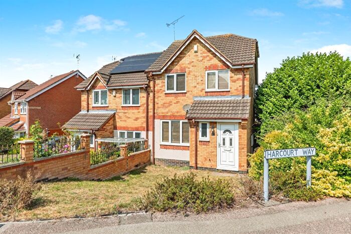 3 Bedroom Semi-detached House For Sale In Harcourt Way, Northampton, NN4