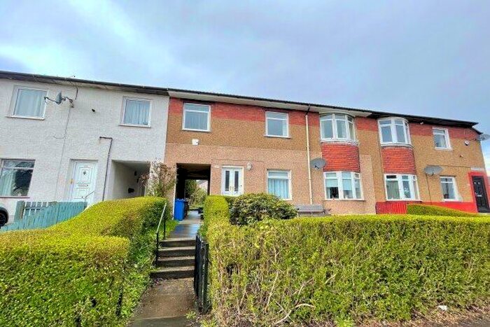 4 Bedroom Cottage To Rent In Tweedsmuir Road, Glasgow, G52