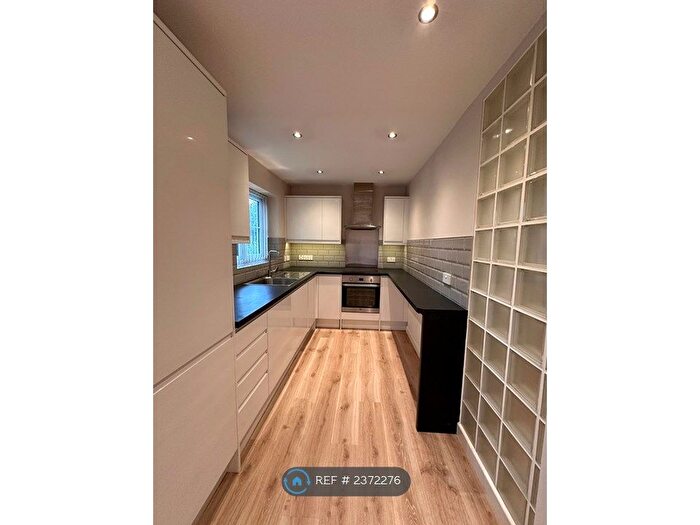 1 Bedroom Flat To Rent In Constable Court, London, SE16