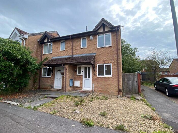 2 Bedroom End Of Terrace House To Rent In Whitley Close, Yate, Bristol, BS37