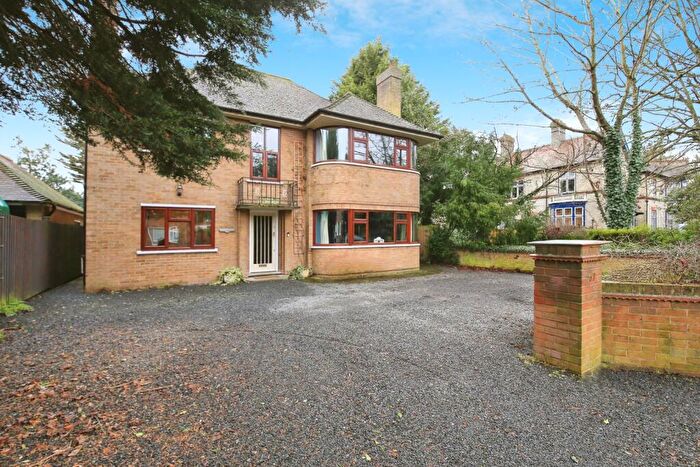 4 Bedroom Detached House For Sale In Princes Gardens, Cambridgeshire, PE1