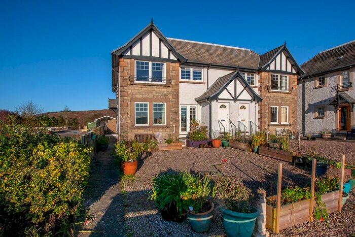 2 Bedroom Flat For Sale In North Connel, By Oban, PA37