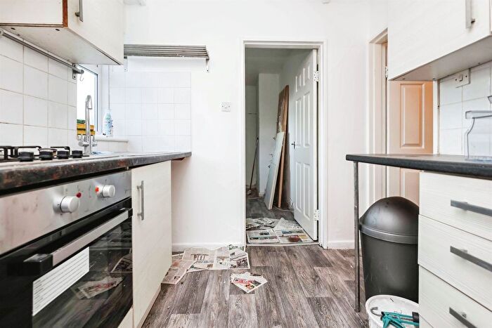 3 Bedroom End Of Terrace House For Sale In Ferncliffe Road, Harborne, Birmingham, B17