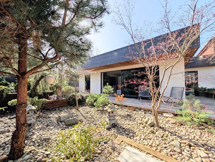 4 Bedroom Semi-Detached House To Rent In Golf Open - Vivian Drive, Birkdale - Sleeps Up To - Immaculate Bungalow, PR8