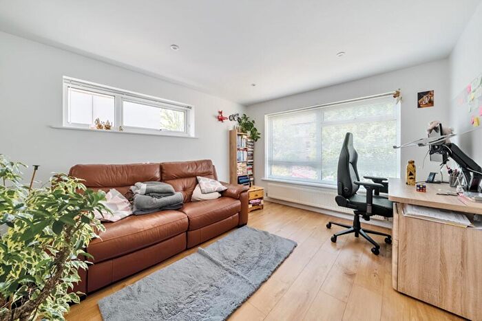 1 Bedroom Flat To Rent In Goldstone Villas, Hove, East Sussex, BN3