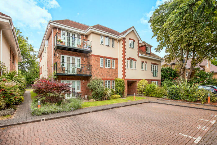 2 Bedroom Apartment To Rent In Woodham Place, Addlestone, KT15