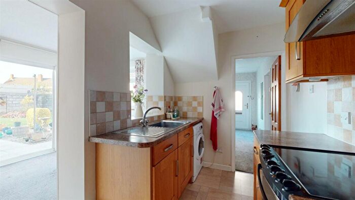 3 Bedroom Semi-Detached House For Sale In Walsh Avenue, Bristol, BS14