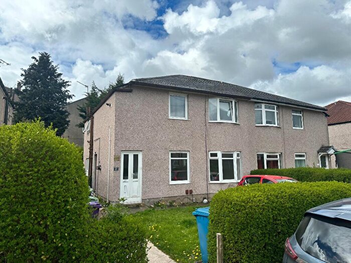 3 Bedroom Flat To Rent In Ashcroft Drive, Croftfoot, Glasgow, G44
