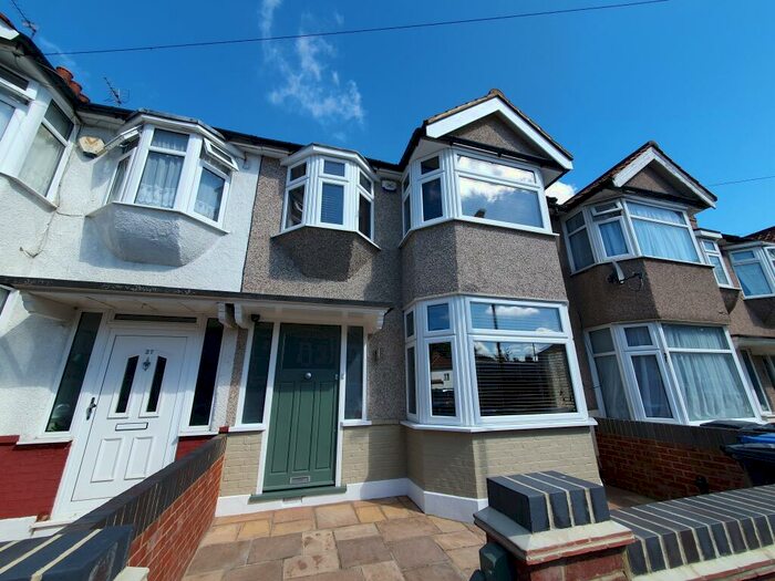 4 Bedroom House To Rent In Rosemary Avenue, N9