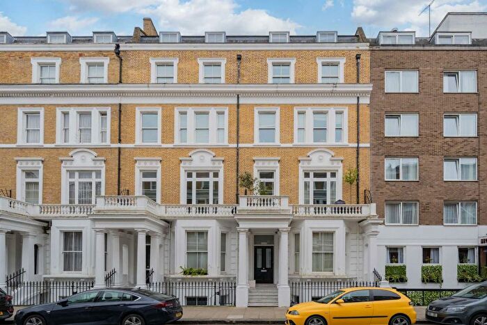 1 Bedroom Flat To Rent In Nevern Place, London, SW5
