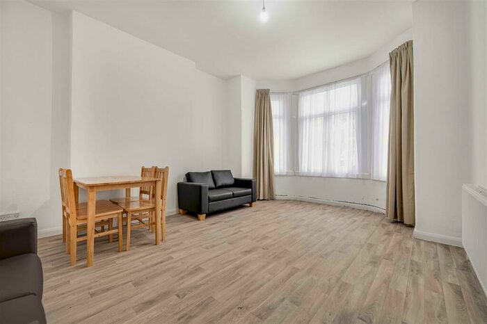 2 Bedroom Flat For Sale In Cranhurst Road, NW2