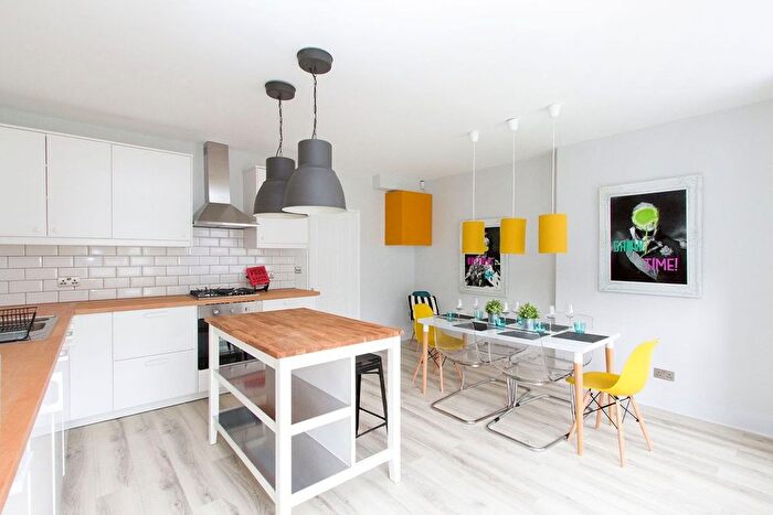 3 Bedroom Terraced House To Rent In Grenaby Avenue, Croydon, CR0