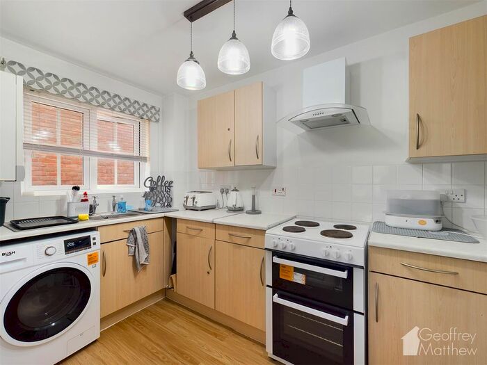 1 Bedroom Flat For Sale In Cromdale Walk, Great Ashby, Stevenage, SG1
