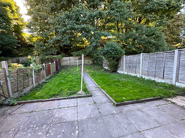 2 Bedroom Semi-Detached House For Sale In Green Park Road, Dudley, DY2