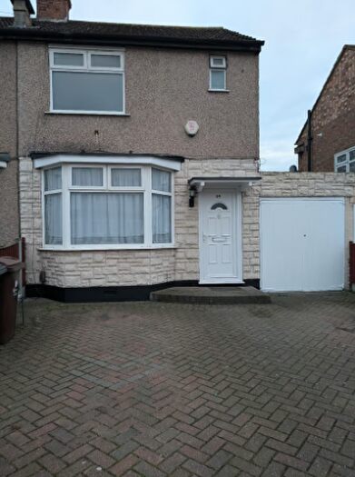3 Bedroom Semi-Detached House To Rent In Western Avenue, Dagenham, RM10