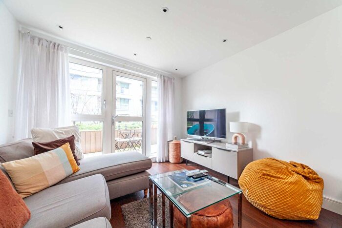 1 Bedroom Flat To Rent In Queensland Road, London, N7