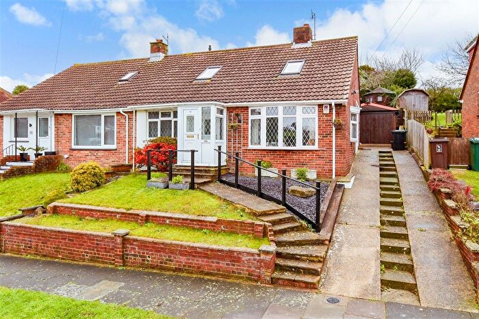 3 Bedroom Chalet For Sale In Falmer Gardens, Woodingdean, Brighton, East Sussex, BN2