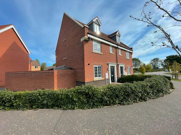 3 Bedroom Semi-Detached House To Rent In Goldfinch Drive, Attleborough, NR17