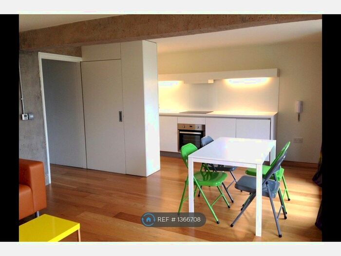 2 Bedroom Flat To Rent In South Street, Sheffield, S2