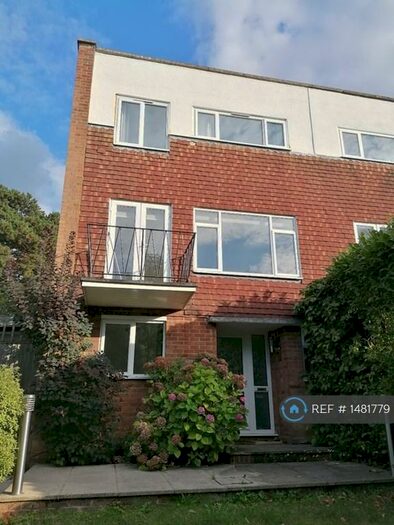 5 Bedroom Semi-Detached House To Rent In Lindfield Garden, Guildford, GU1