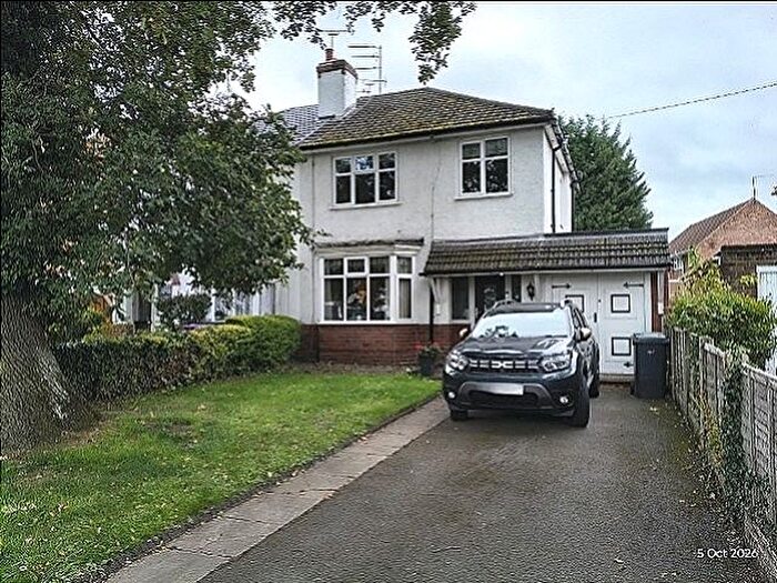 3 Bedroom Semi-Detached House To Rent In Castlecroft Road, Castlecroft, Wolverhampton, WV3