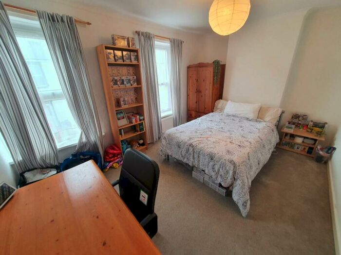 4 Bedroom Terraced House To Rent In Rhymney Street, Cathays, Cardiff, CF24