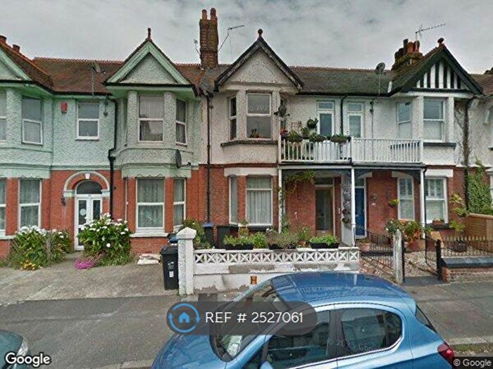 2 Bedroom Flat To Rent In Cliftonville, Margate, CT9