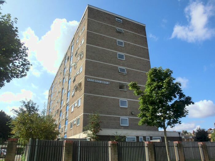 1 Bedroom Flat To Rent In Gravesham Court, Gravesend DA12