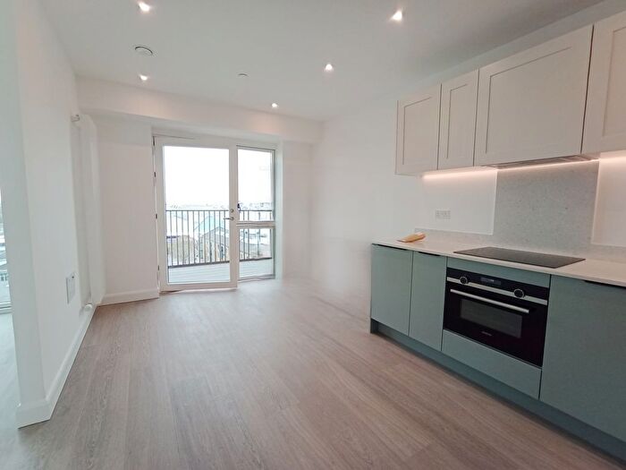Studio To Rent In Victoria Dock Road, London, E16