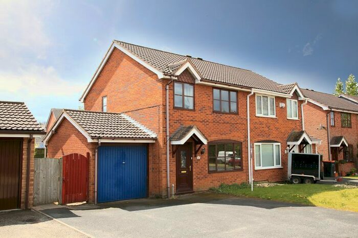 3 Bedroom Semi-Detached House To Rent In Redwood Close, Bratton, Telford, TF5