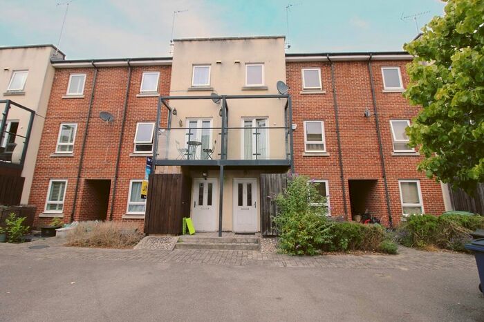 4 Bedroom Property To Rent In Tadros Court, High Wycombe, HP13