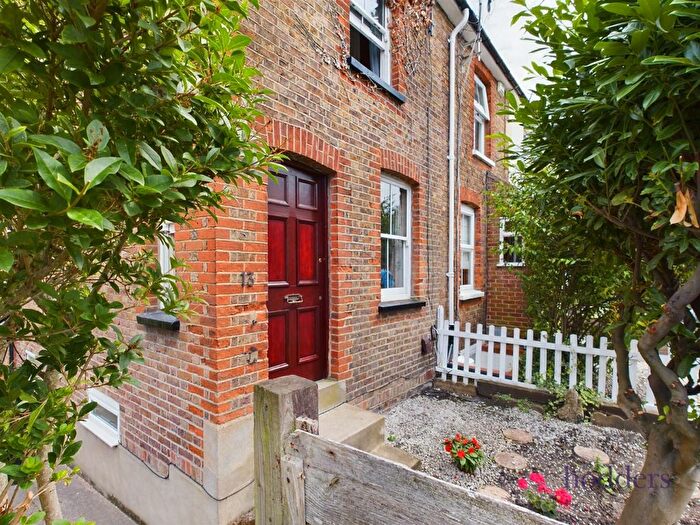 3 Bedroom End Of Terrace House To Rent In Alexandra Road, Englefield Green, Surrey, TW20