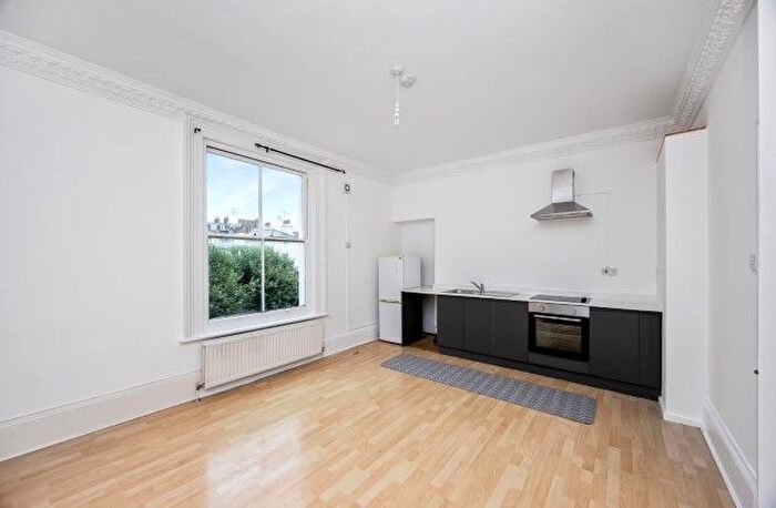 2 Bedroom Flat For Sale In Flat, Medina Villas, Hove, BN3