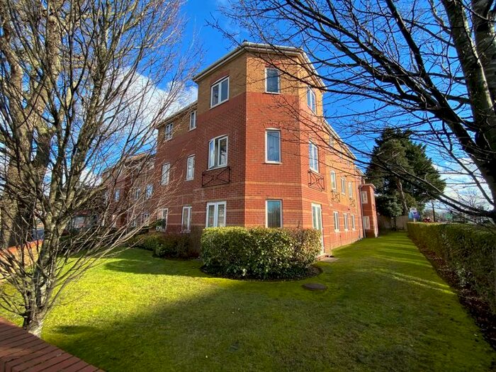 2 Bedroom Flat To Rent In Coxford Road, Shirley, Southampton, SO16