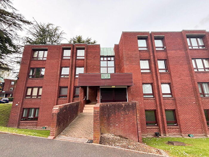 2 Bedroom Flat For Sale In Flat, Hazel Court, , Woodfield Close, Four Oaks, B74