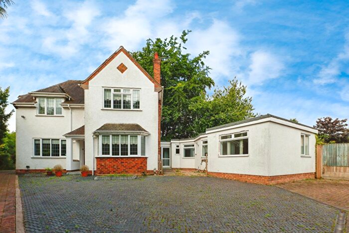 4 Bedroom Detached House For Sale In Oldbury Road, Nuneaton, Warwickshire, CV10