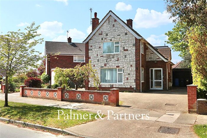 4 Bedroom Detached House For Sale In June Avenue, Ipswich, Suffolk, IP1