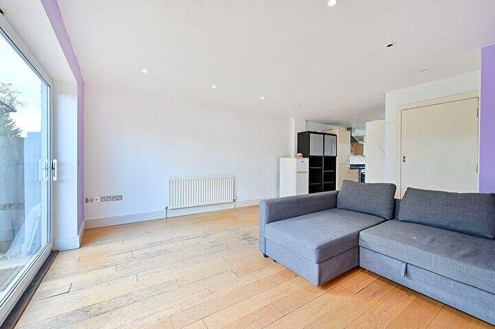 4 Bedroom Semi-Detached House For Sale In Claremont Avenue, New Malden, Surrey, KT3