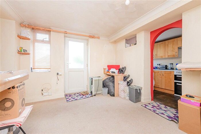 1 Bedroom Flat For Sale In Highfield Road, Dartford, Kent, DA1
