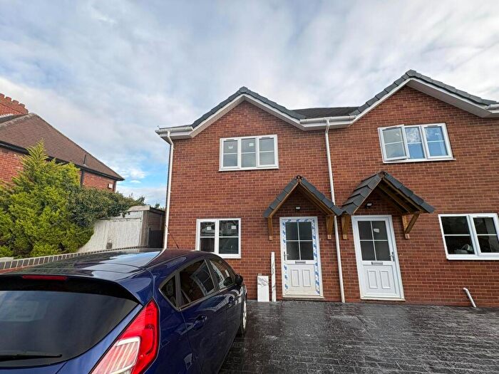 3 Bedroom House To Rent In Bretlands Way, Burton-On-Trent, DE15