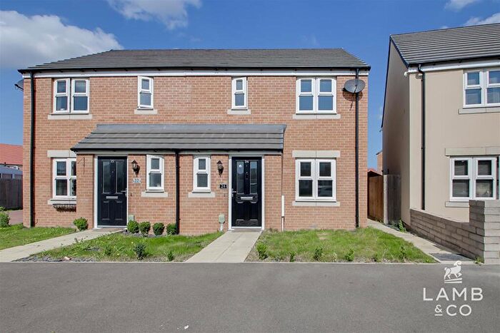 3 Bedroom Semi-Detached House For Sale In Auger Road, Clacton-on-sea, CO16