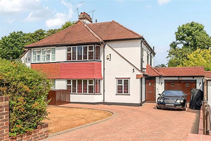 4 Bedroom Semi-Detached House For Sale In Arragon Gardens, West Wickham, BR4