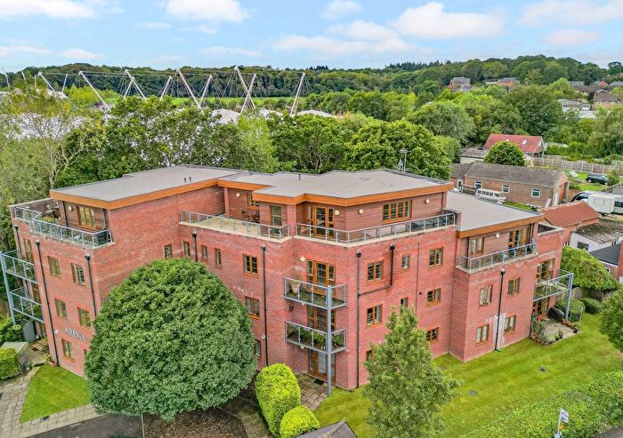 3 Bedroom Flat For Sale In Botley Road, West End, SO30